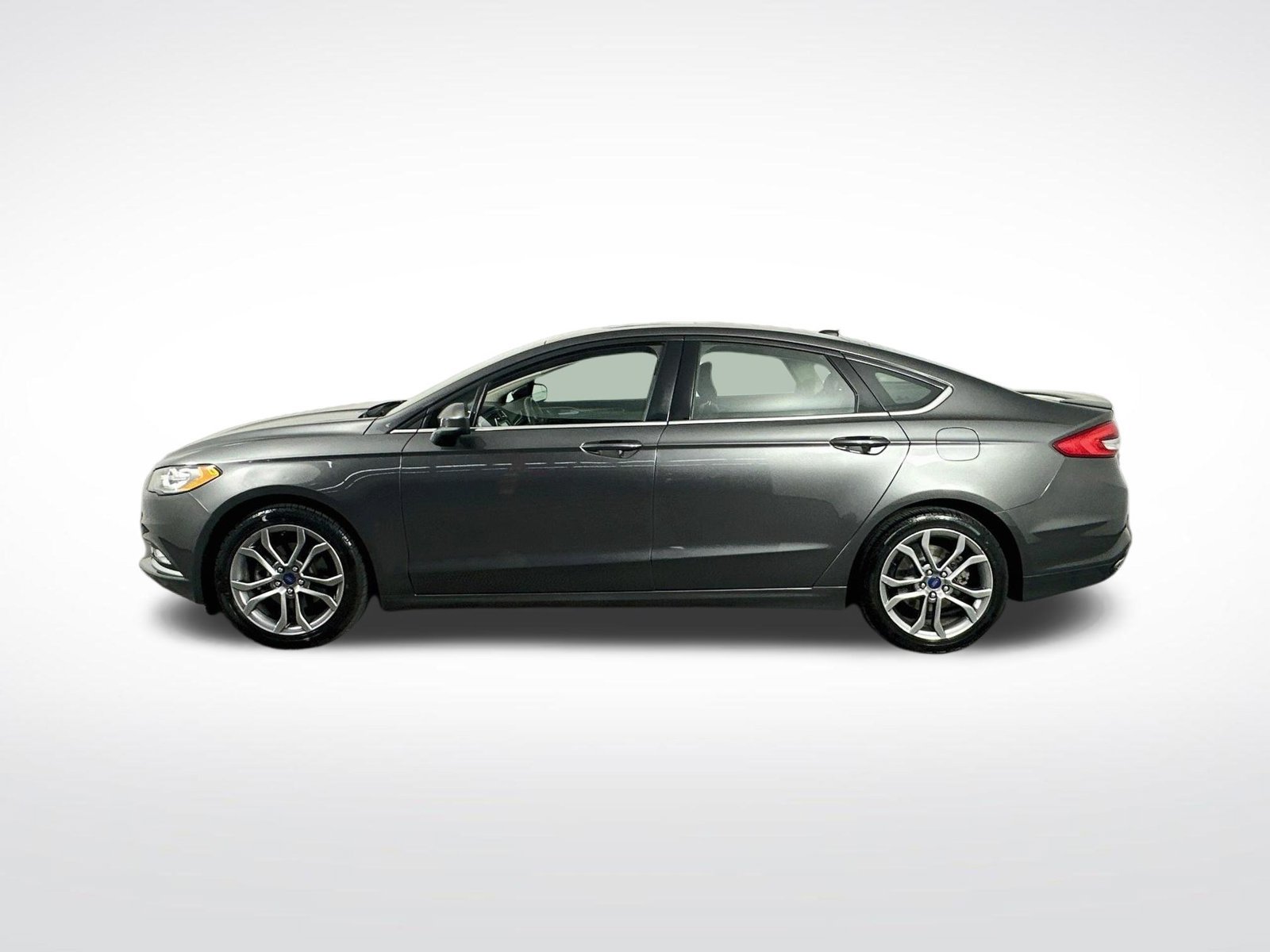 Used 2017 Ford Fusion SE w/ Equipment Group 201A FWD image 5