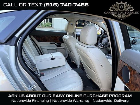 Used 2011 Jaguar XJ RWD image 16