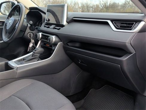 Certified 2025 Toyota RAV4 LE image 28