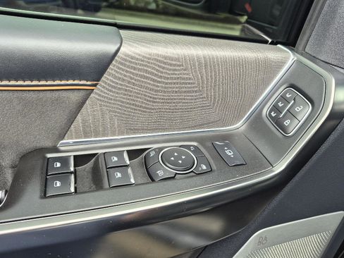 Certified 2024 Ford F250 Platinum w/ FX4 Off-Road Package image 13