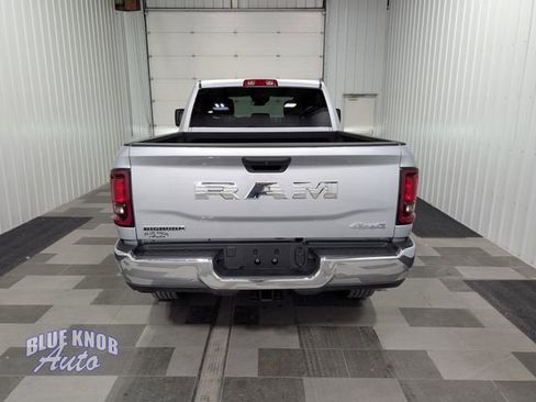 Used 2026 RAM 2500 Big Horn AWD/4WD image 4