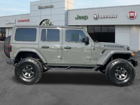 Used 2019 Jeep Wrangler Unlimited Sahara w/ Quick Order Package 24M Moab AWD/4WD image 8