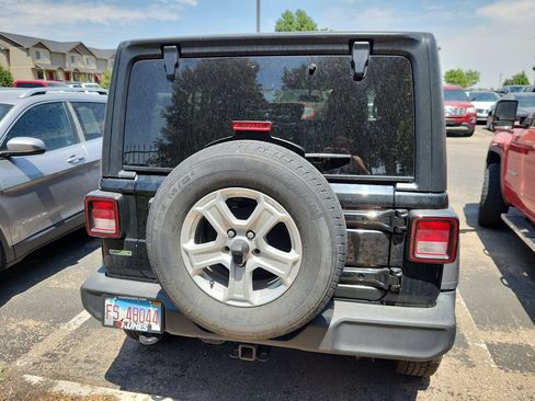 Used 2020 Jeep Wrangler Unlimited Sport S AWD/4WD image 4