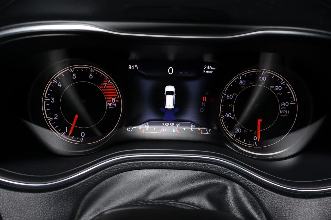 Used 2019 Jeep Cherokee Limited AWD/4WD image 20