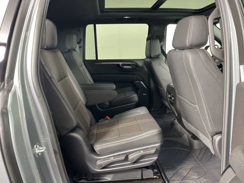 New 2026 Chevrolet Suburban High Country AWD/4WD image 14