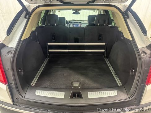 Used 2017 Cadillac XT5 Luxury w/ Driver Awareness Package AWD/4WD image 23