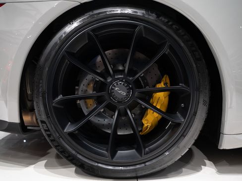 Used 2018 Porsche 911 GT3 RWD image 45