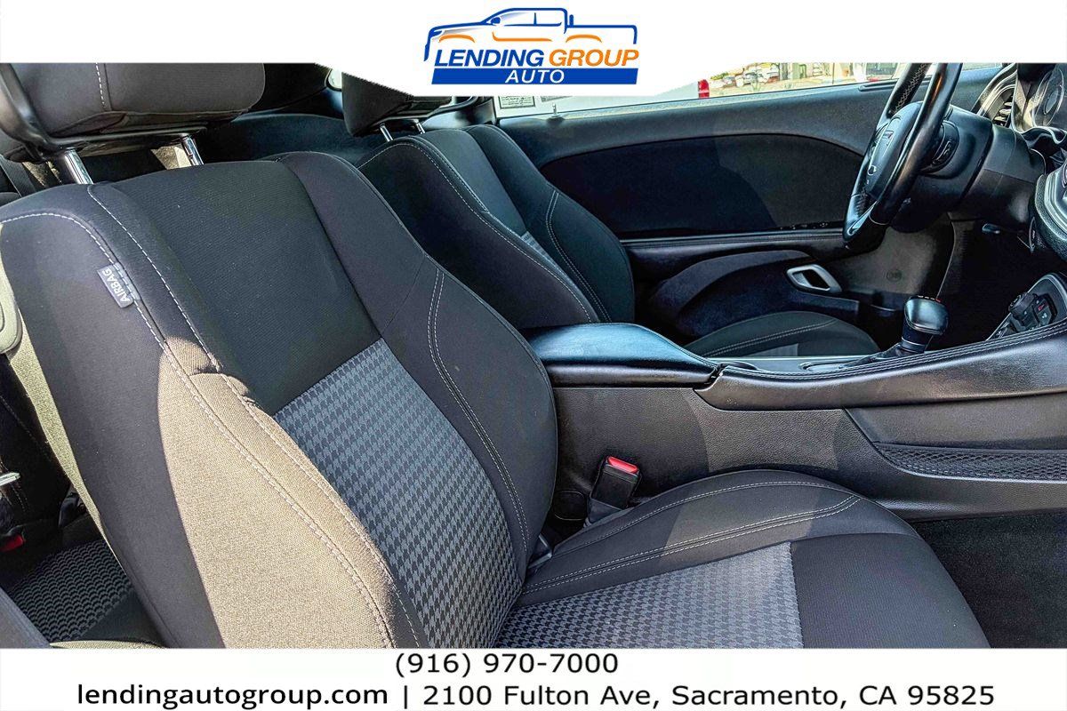 Used 2022 Dodge Challenger SXT RWD image 15