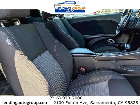 Used 2022 Dodge Challenger SXT RWD image 15