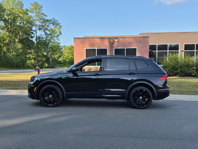 Used 2021 Volkswagen Tiguan SE R-Line AWD/4WD image 10