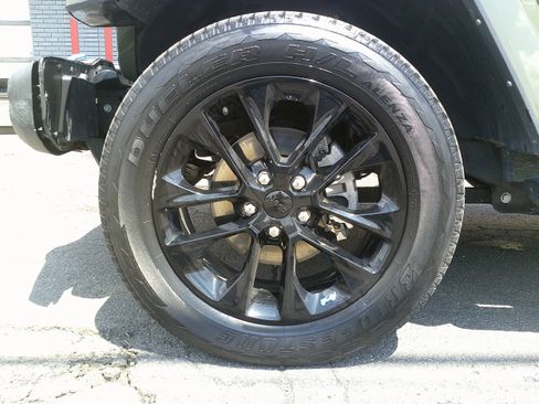 Used 2022 Jeep Wrangler Sahara image 13