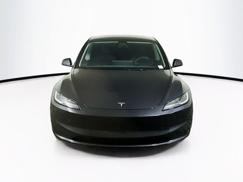 Used 2024 Tesla Model 3 Long Range RWD image 2