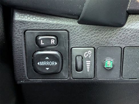 Used 2019 Toyota Corolla LE image 22