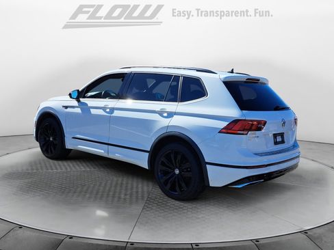 Used 2021 Volkswagen Tiguan SE FWD image 6