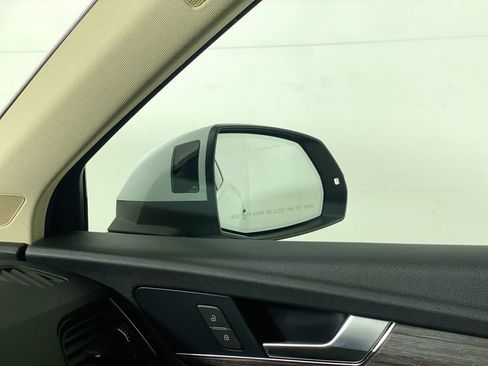 Used 2021 Audi Q5 Premium Plus w/ Premium Plus Package image 12