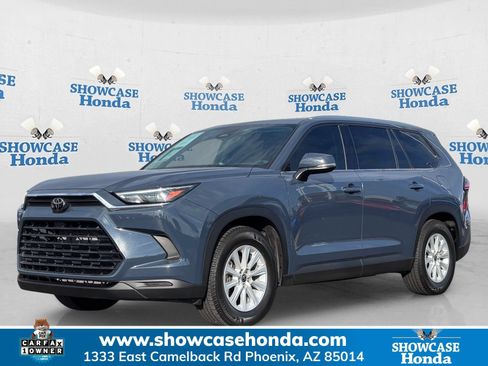Used 2024 Toyota Grand Highlander FWD image 1