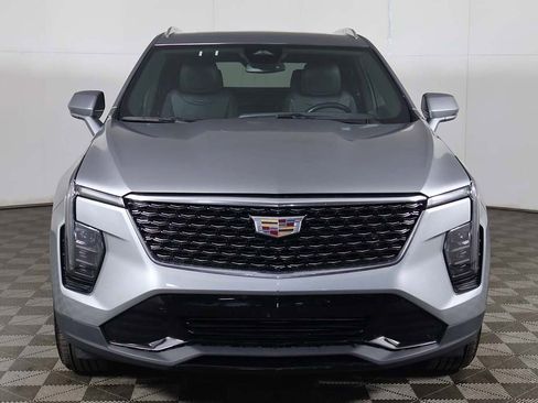 Used 2024 Cadillac XT4 Premium Luxury image 9
