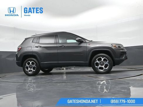 Used 2022 Jeep Compass Trailhawk w/ Trailhawk Convenience Group AWD/4WD image 36