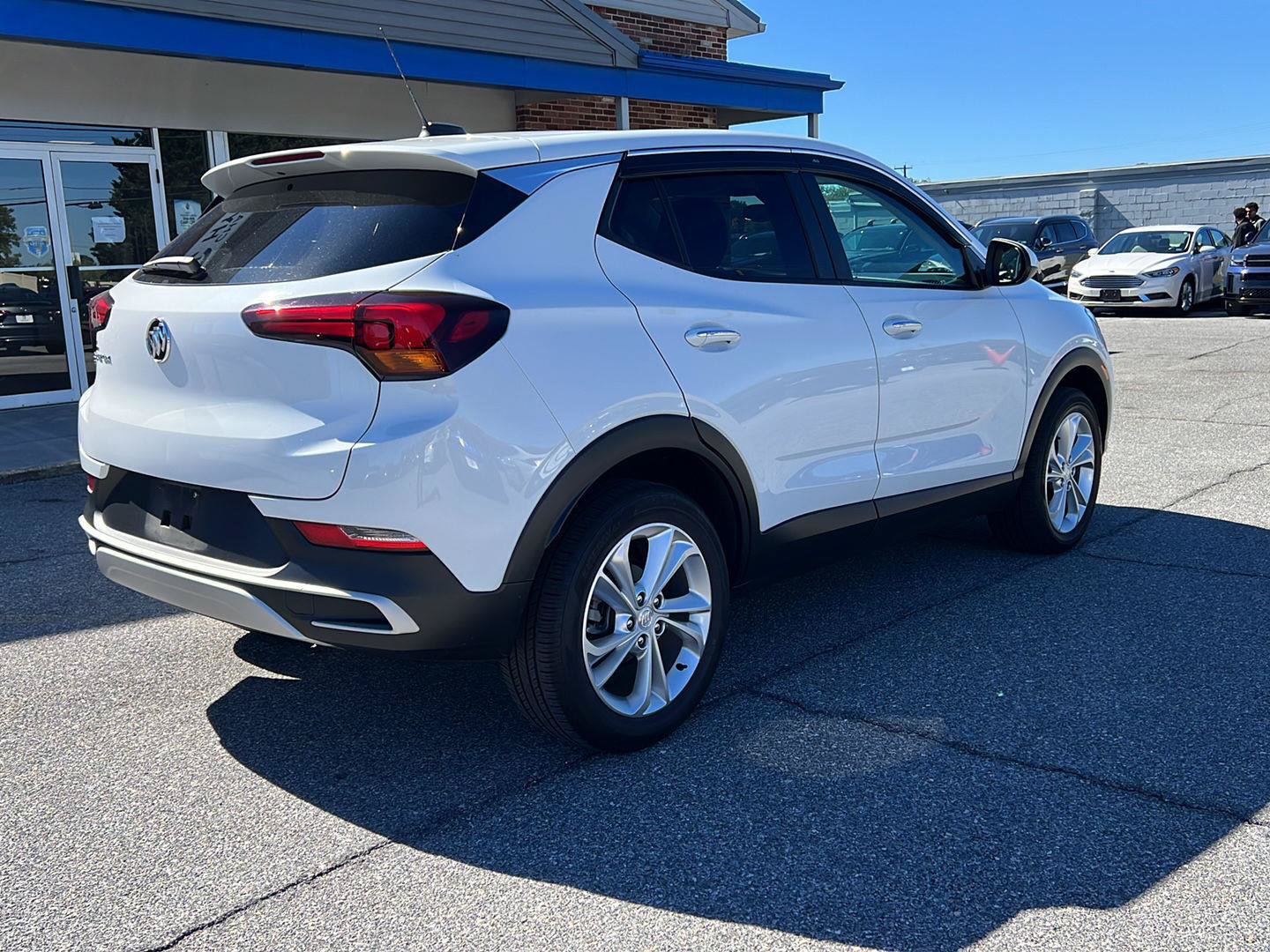 Used 2022 Buick Encore GX Preferred w/ Cold Weather Comfort Package AWD/4WD image 4