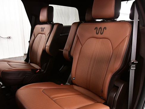 Used 2024 Ford Expedition King Ranch image 32