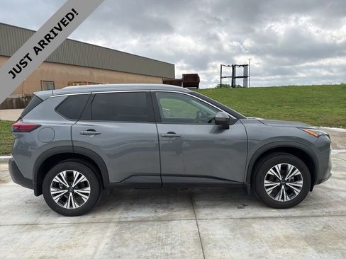 Certified 2023 Nissan Rogue SV w/ SV Premium B Package image 4