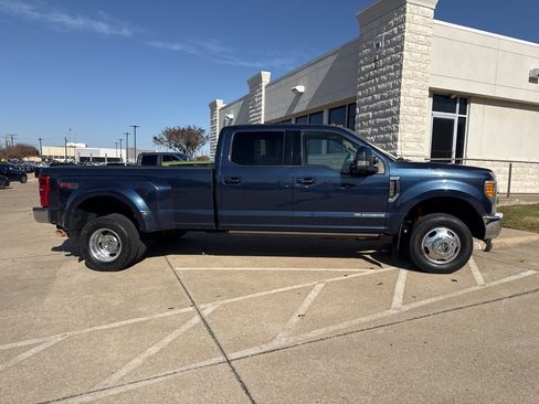 Used 2017 Ford F350 Lariat w/ Lariat Ultimate Package image 4