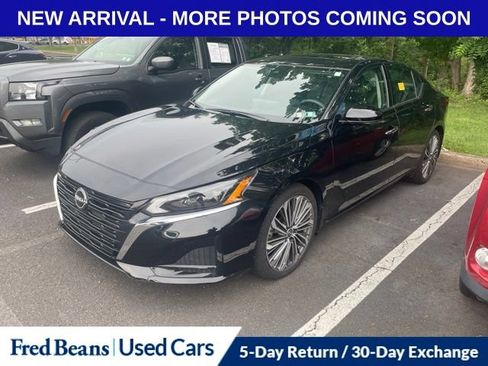 Used 2024 Nissan Altima 2.5 SL FWD image 3