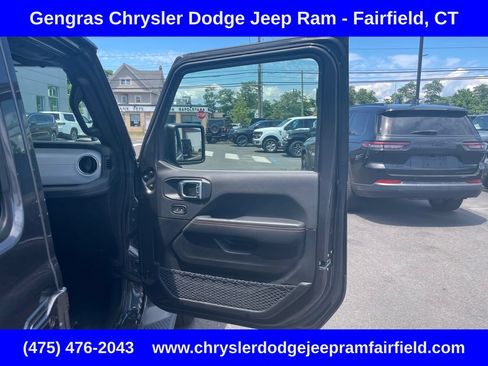 Certified 2025 Jeep Wrangler Unlimited Sahara AWD/4WD image 13