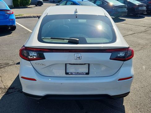 Used 2024 Honda Civic EX-L image 5