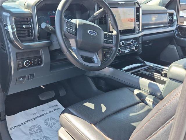 Used 2025 Ford F250 4x4 Crew Cab Super Duty image 10