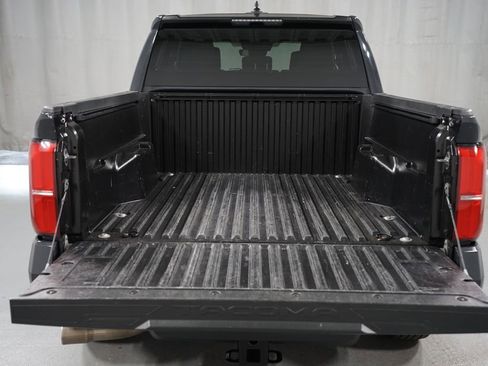 Used 2024 Toyota Tacoma SR5 AWD/4WD image 35