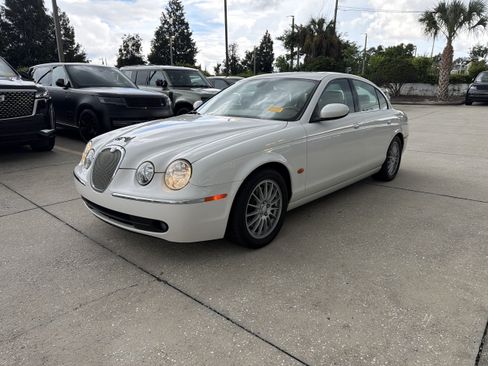 Used 2006 Jaguar S-TYPE 4.2 RWD image 1
