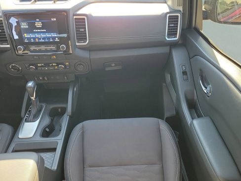 Certified 2023 Nissan Frontier SV w/ SV Convenience Package image 17