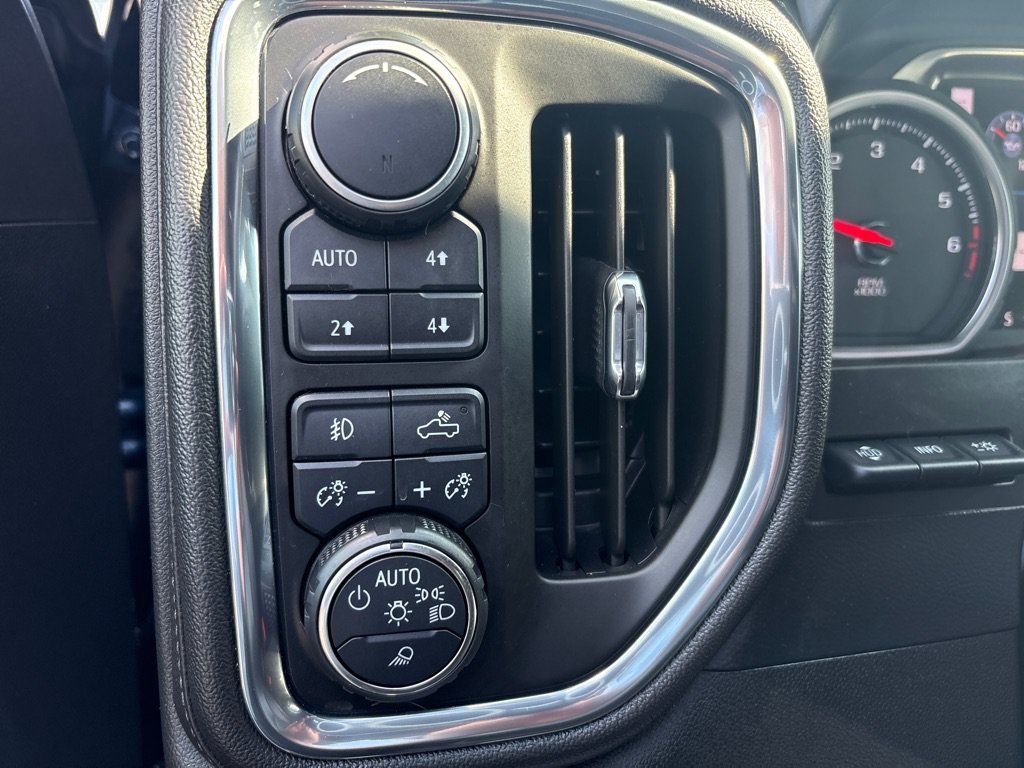 Used 2019 Chevrolet Silverado 1500 High Country AWD/4WD image 22