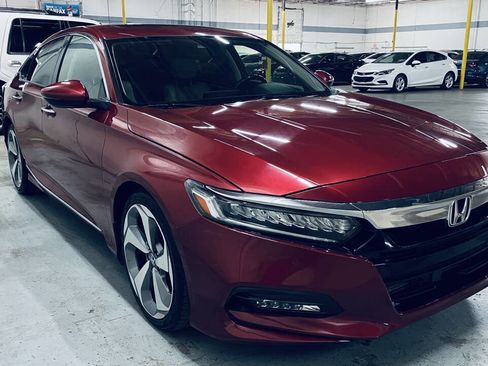 Used 2019 Honda Accord Touring image 5