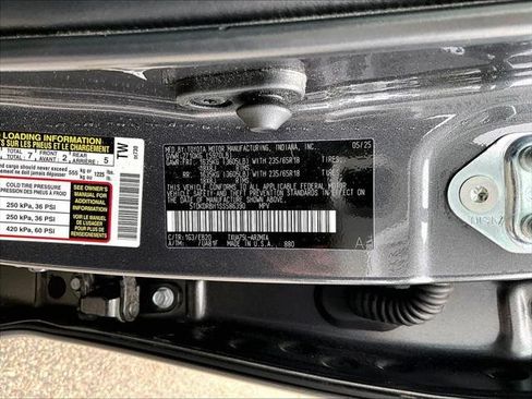 Certified 2025 Toyota Highlander XLE AWD/4WD image 9