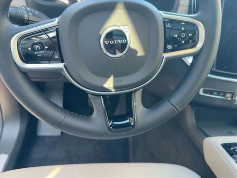 Certified 2025 Volvo XC90 B5 Core w/ Protection Package Premier image 29