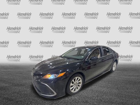 Used 2024 Toyota Camry LE FWD image 13