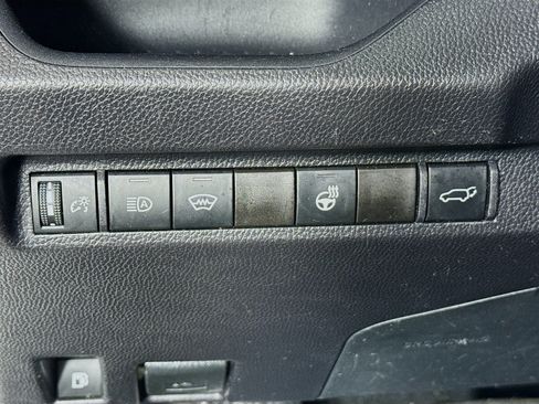Certified 2025 Toyota RAV4 XLE w/ Convenience Package AWD/4WD image 11