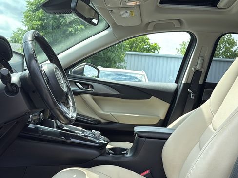 Used 2018 MAZDA CX-9 Touring w/ Touring Premium Package AWD/4WD image 10