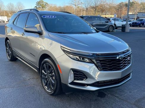 Used 2024 Chevrolet Equinox RS w/ RS Leather Package image 8