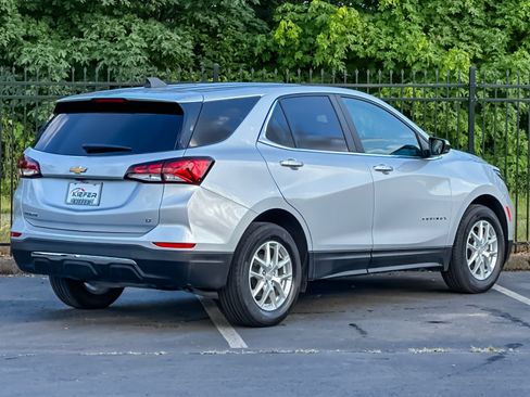 Used 2022 Chevrolet Equinox LT FWD image 4