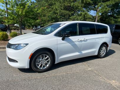New 2025 Chrysler Voyager LX