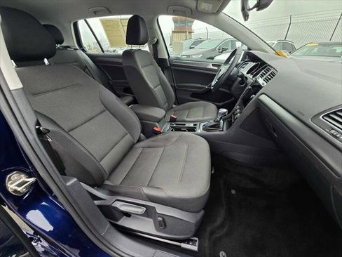Used 2019 Volkswagen e-Golf SE w/ Driver Assistance Package FWD image 10