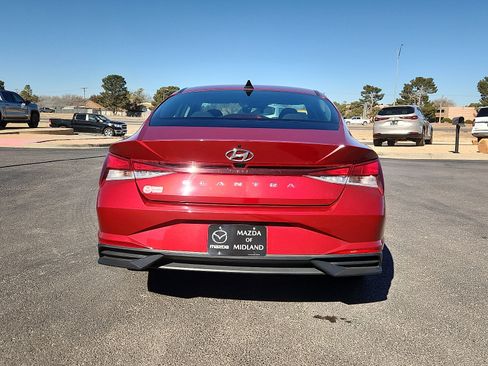 Used 2023 Hyundai Elantra SEL image 6