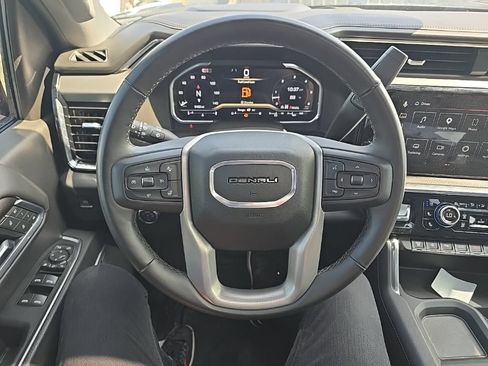 Used 2025 GMC Sierra 2500 Denali w/ Denali Reserve Package AWD/4WD image 25