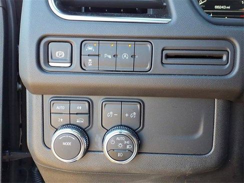 Used 2024 GMC Yukon SLT image 19