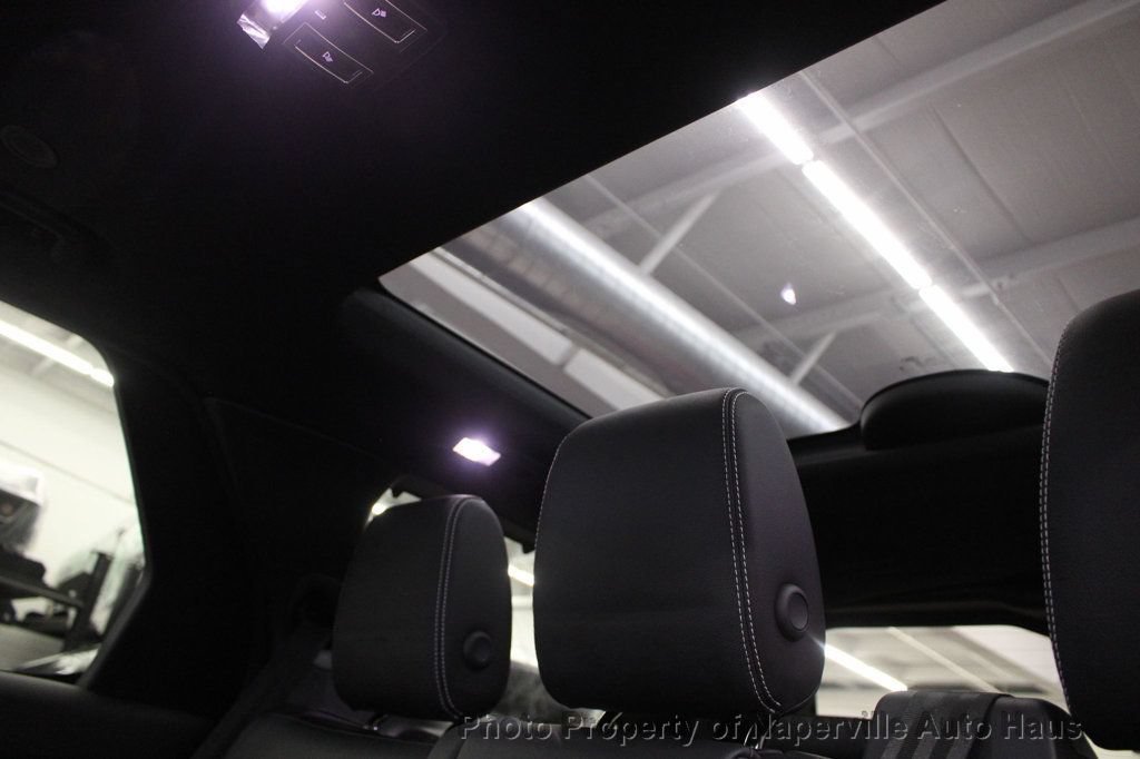 Used 2025 Land Rover Discovery Dynamic SE AWD/4WD image 31