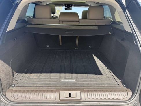 Used 2017 Land Rover Range Rover Sport SE image 12