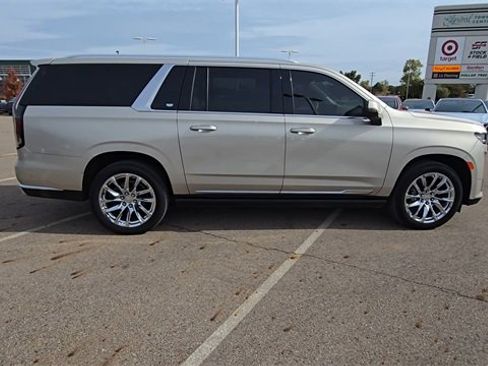 Certified 2023 Cadillac Escalade ESV Premium Luxury Platinum w/ LPO, Radiant Package image 9